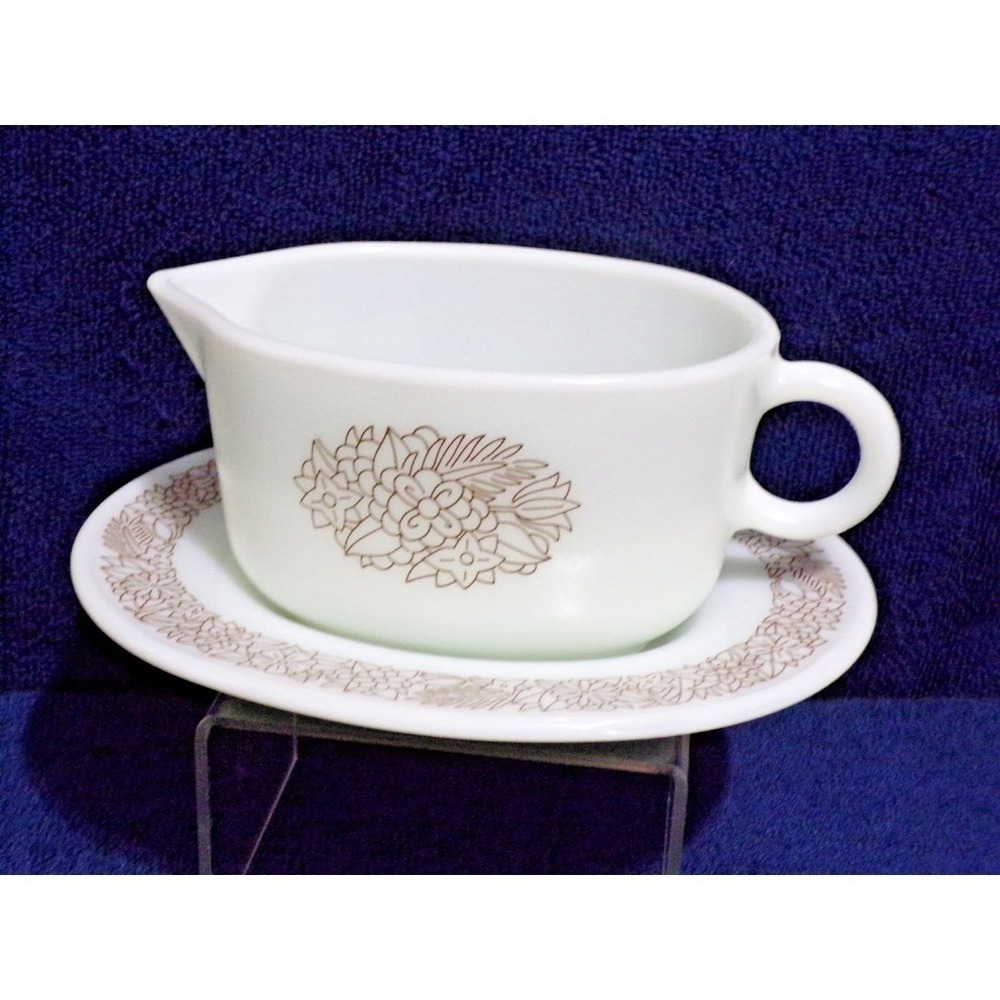 Pyrex Corning Woodland Brown Gravy Boat 77-B & Underplate 77-U 1970's Vintage